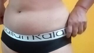 Hot and Sexy Siya Looked at Her Body