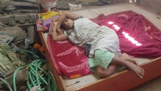 Natural Desi Hot Beutiful Girl Sex in Home