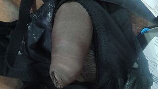 Hot Indian Bhabhiji Handjob to Husband Friend with Bra