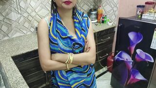 Punjabi daughter-in-law had orgasm on the pretext of massaging her father-in-law, clear Hindi audio