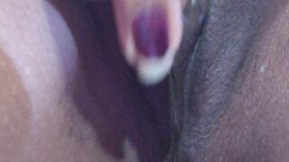 Pussy Fingering by Desi Bhabhiji Solo in the Morning Time