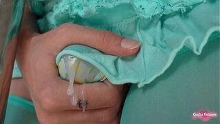 WARNING! this pervert penetrates girls on the bus from behind!!!