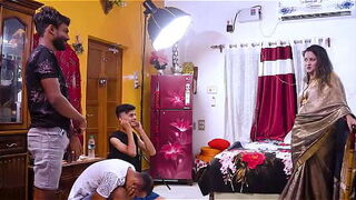 Mature Indian Big Boobs Bhabhi In Real Desi Threesome Sex With Friends