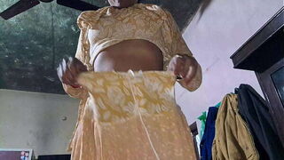 Jawan Desi Bhabhi Ki Pyaasi Chut &ndash_ Raat Bhar Hardcore Masti!