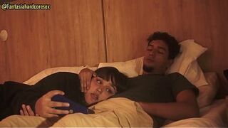 Mi hermanastra notas mis perversas intenciones de follarle la garganta y ella se deja (casi nos descubren)