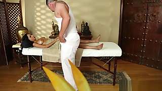 Indian babe compelled