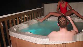 SLUTTY ASIAN TEEN SUCKS OFF PHOTOGRAPHER IN HOT TUB